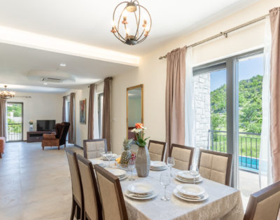 Meadow & Old Lady House