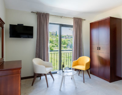 Meadow & Old Lady House