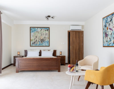 Meadow & Old Lady House